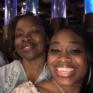 Meet your Posher, Tikita